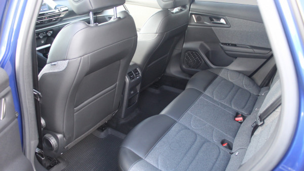 Citroen C5X FEEL PACK Hybrid 225 e-EAT8 E6 — снимка 6