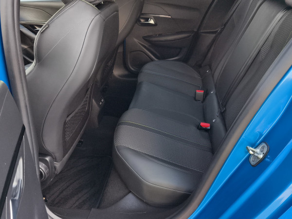 Peugeot 208 GT 1.2 PureTech 100 BVM6 — снимка 4