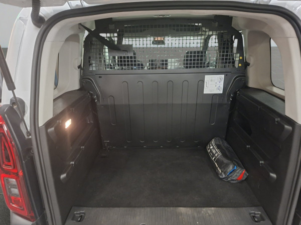 Citroen Berlingo MCA MPV M Live Pack 1.5 BlueHDI 102 BVM6 S&S E6.4 N1 — снимка 5