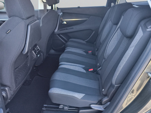 Peugeot 5008 NEW ACTIVE  1.5 BlueHDI 130 EAT8 Е 6.2 — снимка 4