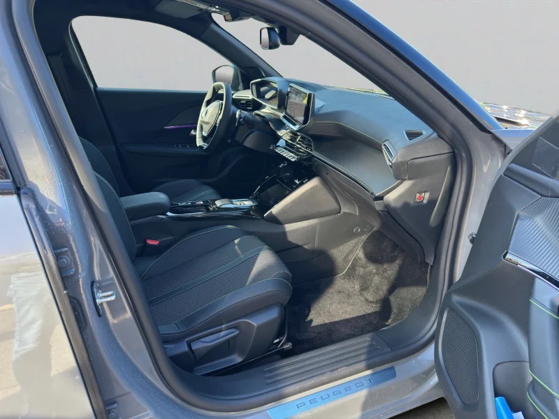 Peugeot 2008 GТ — снимка 3