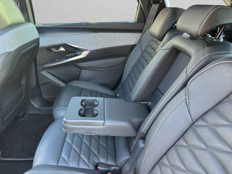 Peugeot 5008 GT — снимка 8