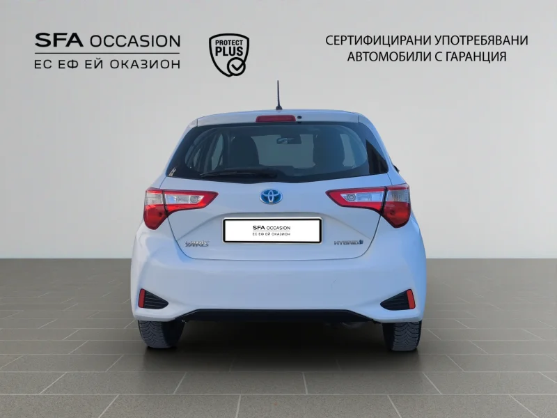 Toyota YARIS HYBRID 1.5E / 75HP EAT E6 — снимка 6