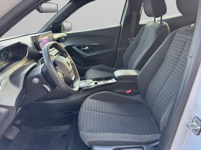 Peugeot e-2008 ACTIVE Electric 115 кВ 156 к.с. EURO 6.4 — снимка 8