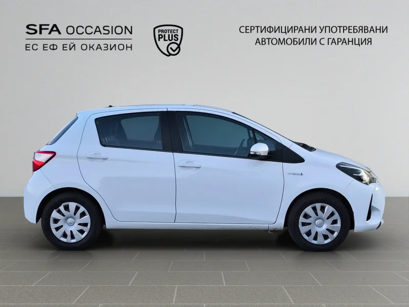 Toyota YARIS HYBRID 1.5E / 75HP EAT E6 — снимка 4
